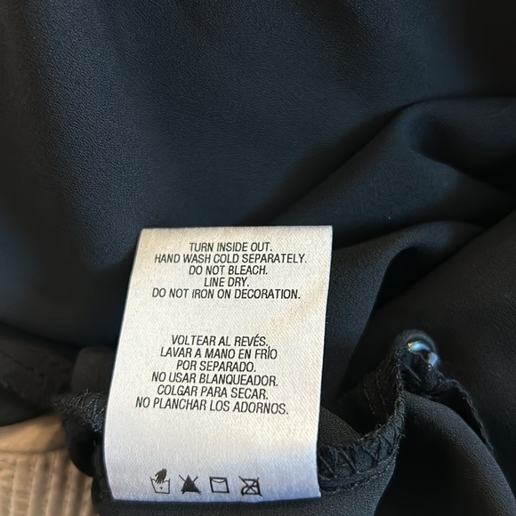 Black Flowy Blousewith Black Beads-sz large - Picture 16 of 16